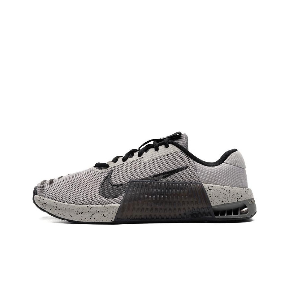 حذاء رياضي كاجوال منخفض الرقبة - مراجعة Nike Shoes Metcon 9 وسعره